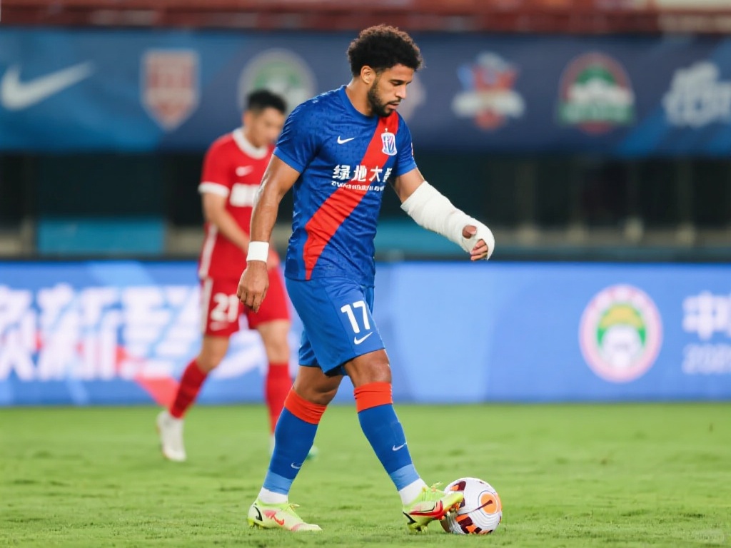 据相关报道，路易斯的伤情可能需要数周时间